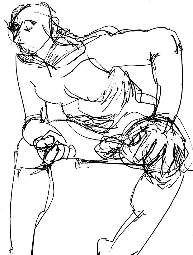 Sitzender Mann beobachtet