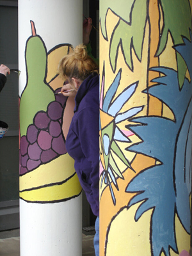 Säulen Briefstrasse 2