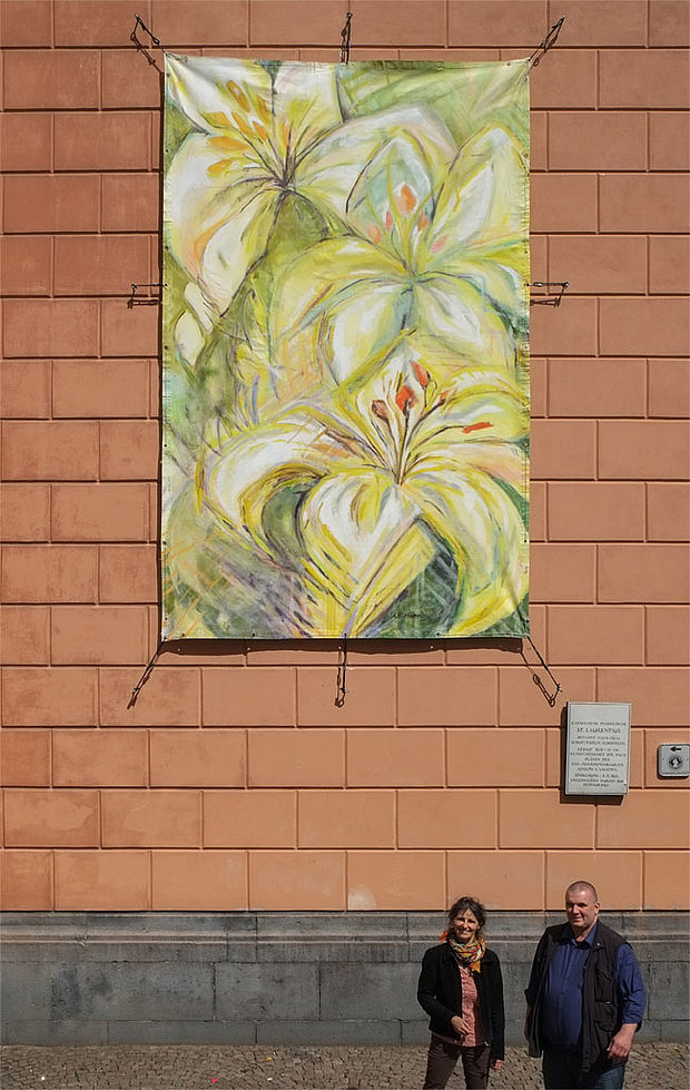 Kunst an der Basilika - Lilien für Laurentius